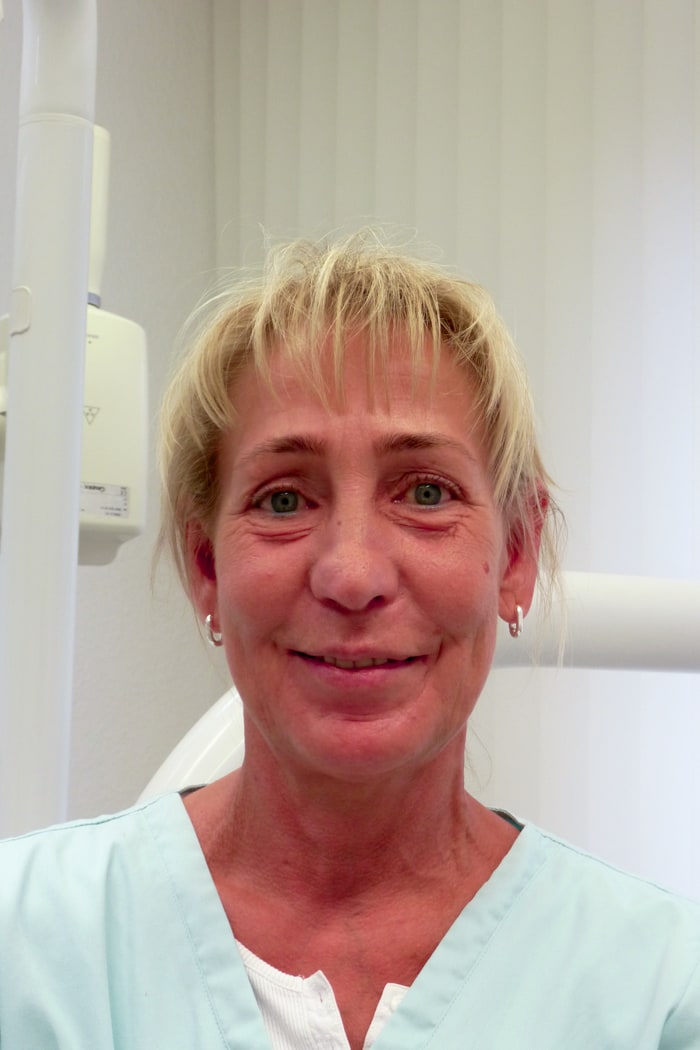 Frau Thurau - Zahnarztpraxis Dr. Wiebke Jungkamp Hamburg Barmbek